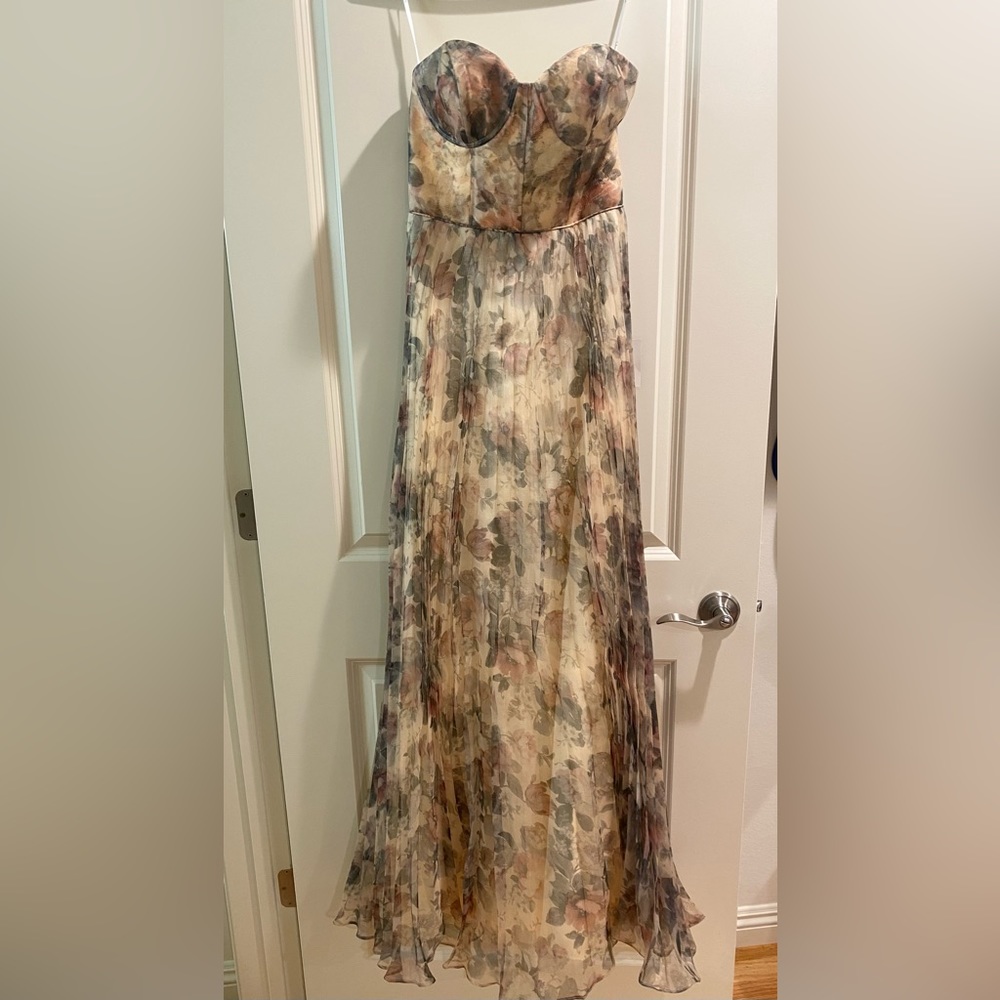 Gorgeous strapless dress